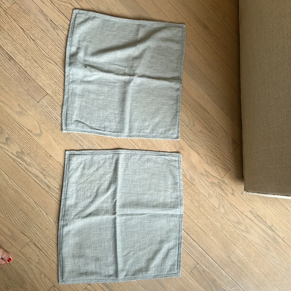 Crate & Barrel - 20x20 Organic Linen Throw Pillow Cases (Set of 2)
